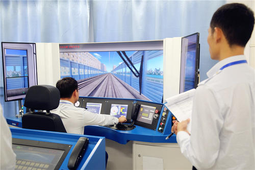 J6類(lèi)鐵路機(jī)車(chē)車(chē)輛駕駛證能開(kāi)高鐵嗎