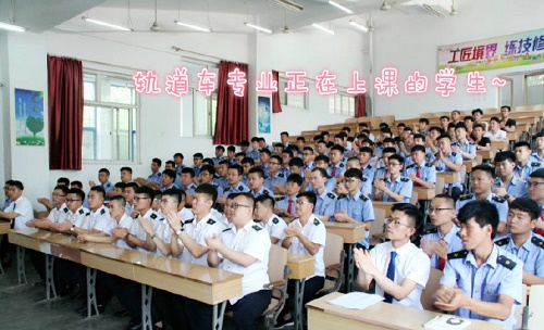 石家莊東華鐵路學(xué)校春季班能升大專嗎？