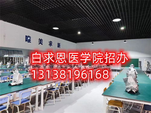 石家莊白求恩醫(yī)專學(xué)生周六日隨意出校門嗎？