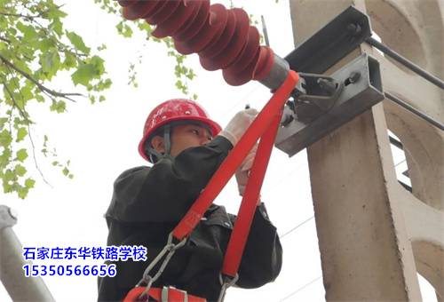 石家莊鐵路中專學(xué)校哪所比較好？