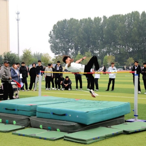 石家莊東華鐵路學(xué)校管理是封閉嗎？